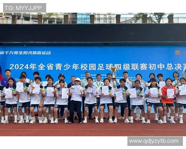 女子足球明星风采尽显她们在绿茵场上的魅力与坚持